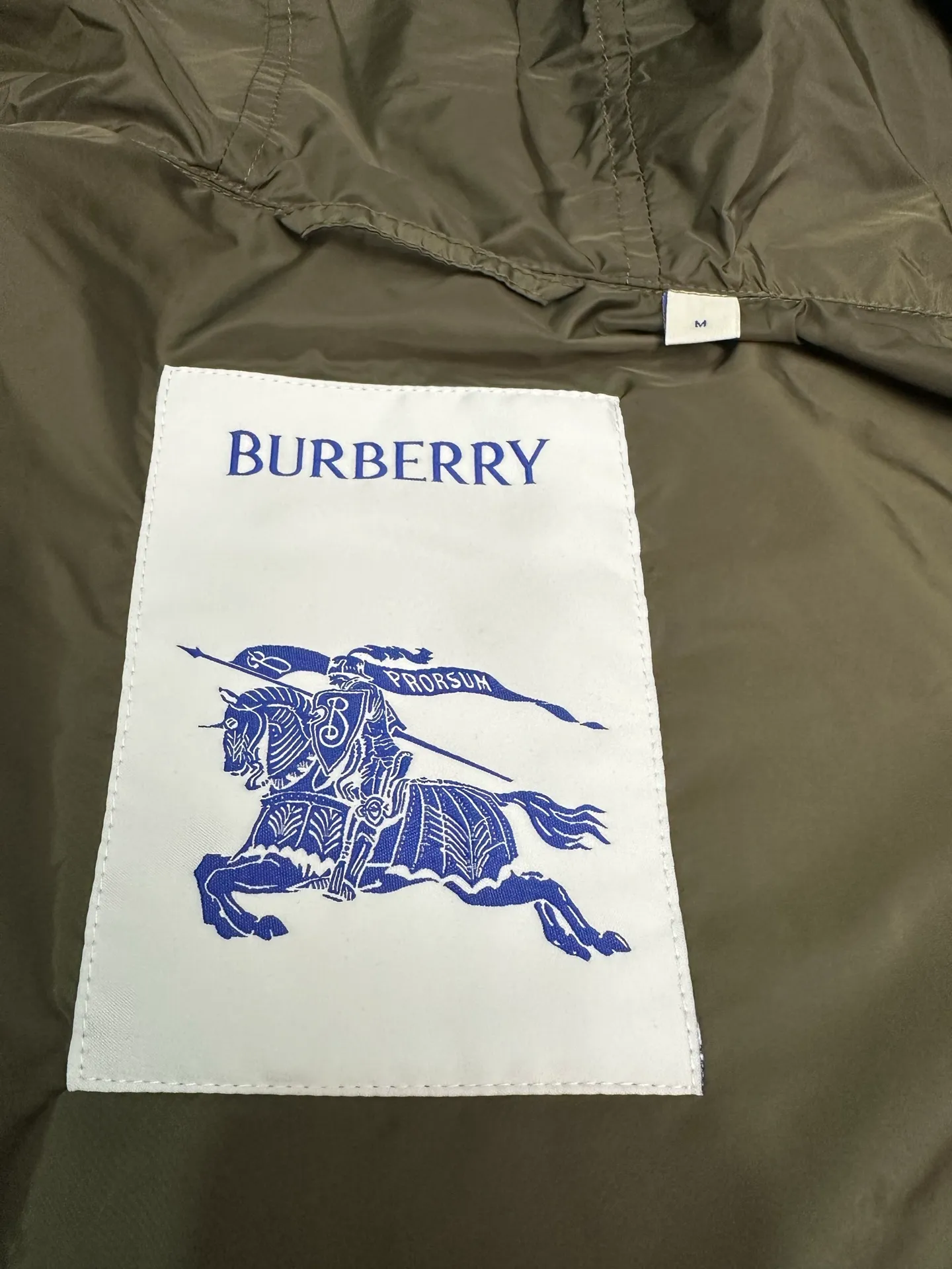 burberry ： 100% 。 。 ， ， 。 ，Breathable ， 。 ： ： ， ， 。 ， 。 。 ， ， 。 ： SIZE: S M L XL